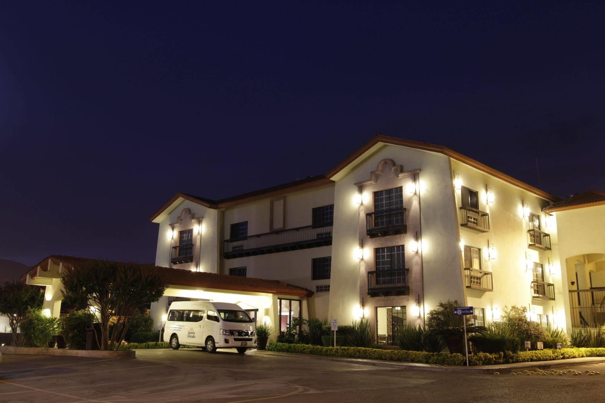 Quinta Dorada Hotel & Suites Saltillo Eksteriør billede