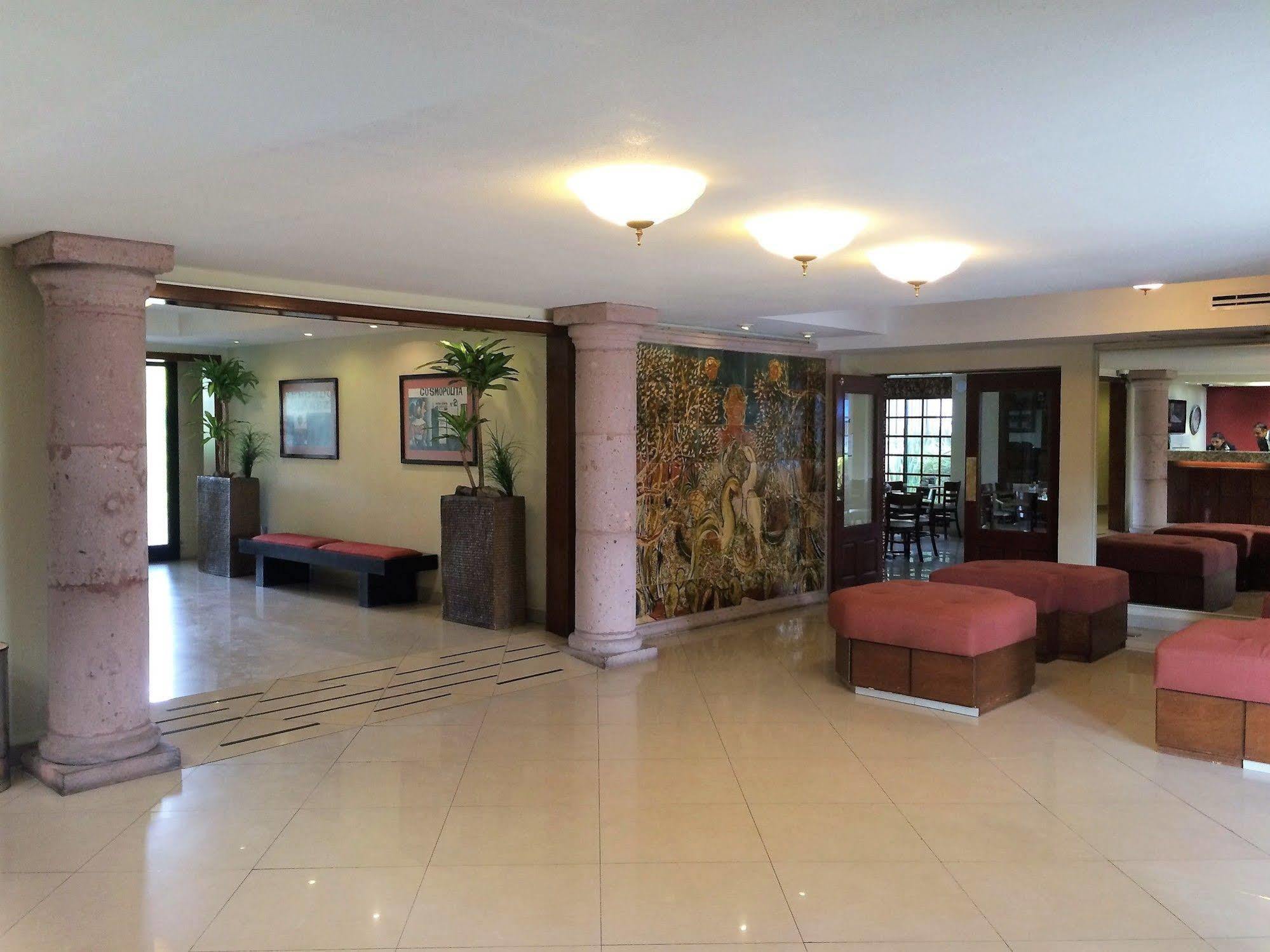 Quinta Dorada Hotel & Suites Saltillo Eksteriør billede