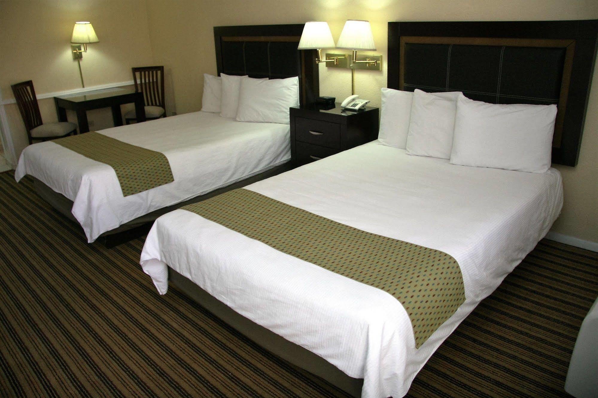 Quinta Dorada Hotel & Suites Saltillo Eksteriør billede