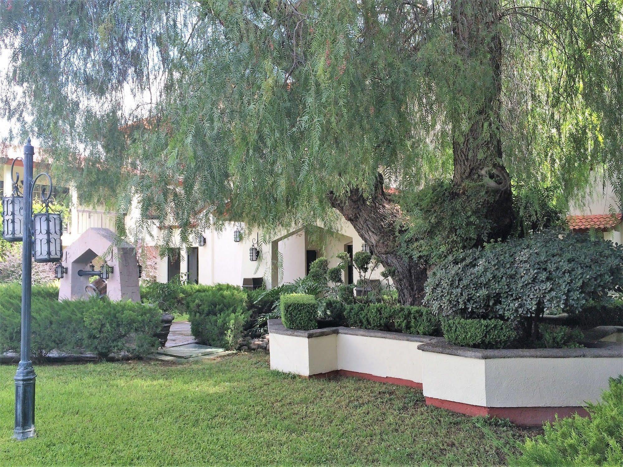 Quinta Dorada Hotel & Suites Saltillo Eksteriør billede