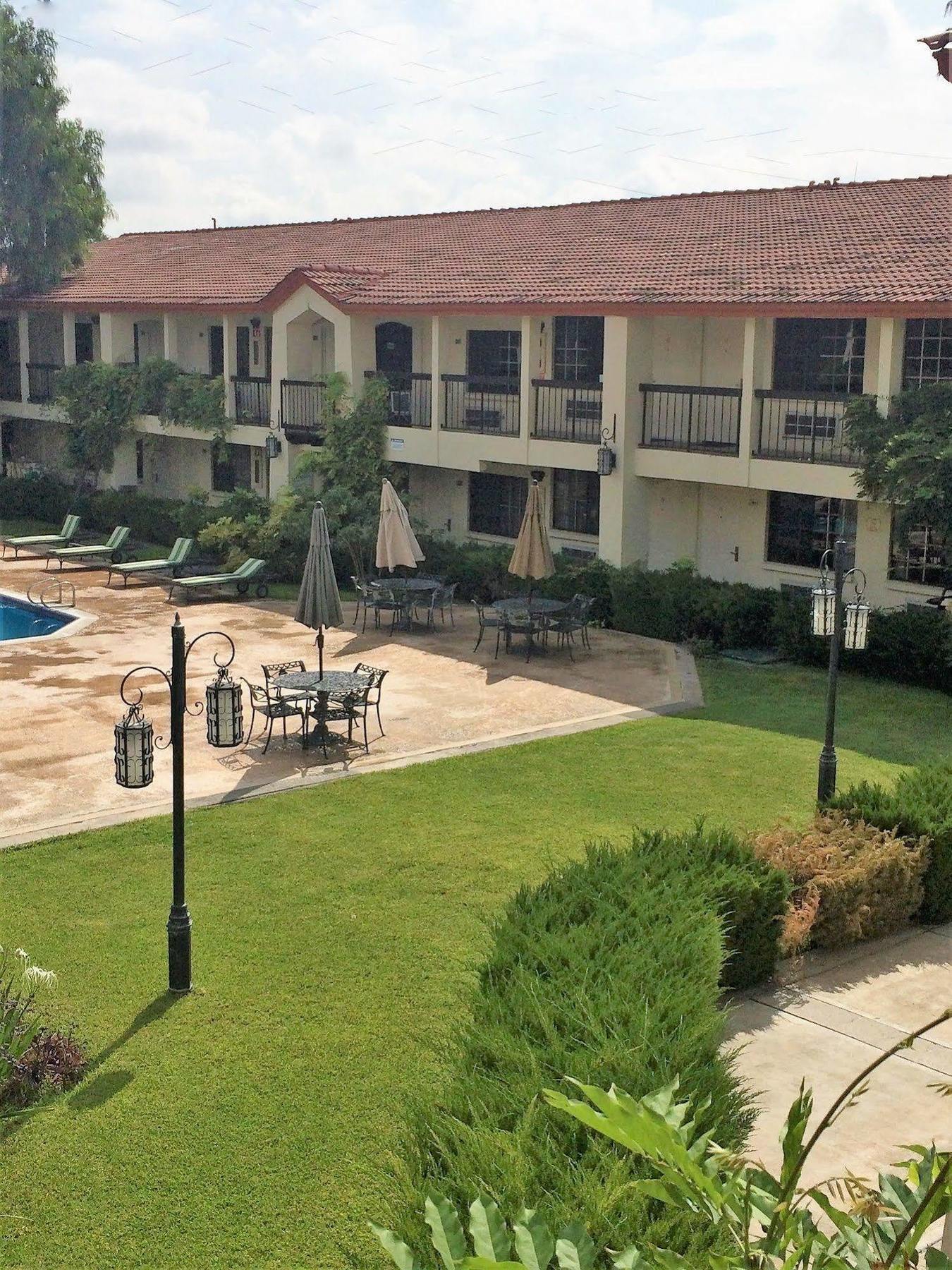 Quinta Dorada Hotel & Suites Saltillo Eksteriør billede